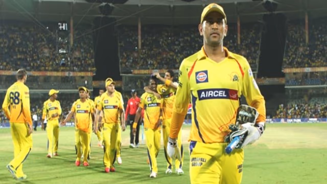 மைதானத்துக்கு பேனர் தானே எடுத்துகிட்டு போகக்கூடாது.. பாம்பை கொண்டு போகலாம்ல!! பகீர் கிளப்பும் வேல்முருகன் மைதானத்துக்கு பேனர் தானே எடுத்துகிட்டு போகக்கூடாது.. பாம்பை கொண்டு போகலாம்ல!! பகீர் கிளப்பும் வேல்முருகன்