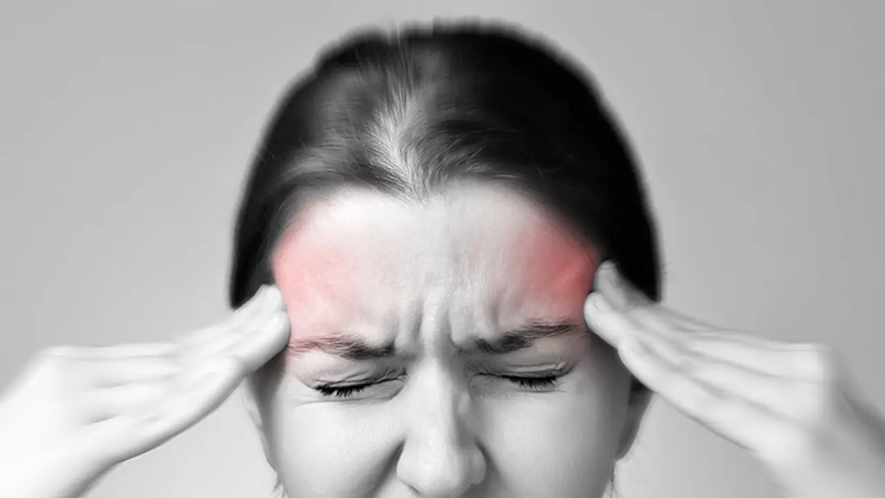 রোজ খাদ্যতালিকায় রাখুন এই চারটি খাবার, মুক্তি পাবেন মাইগ্রেনের সমস্যা থেকে