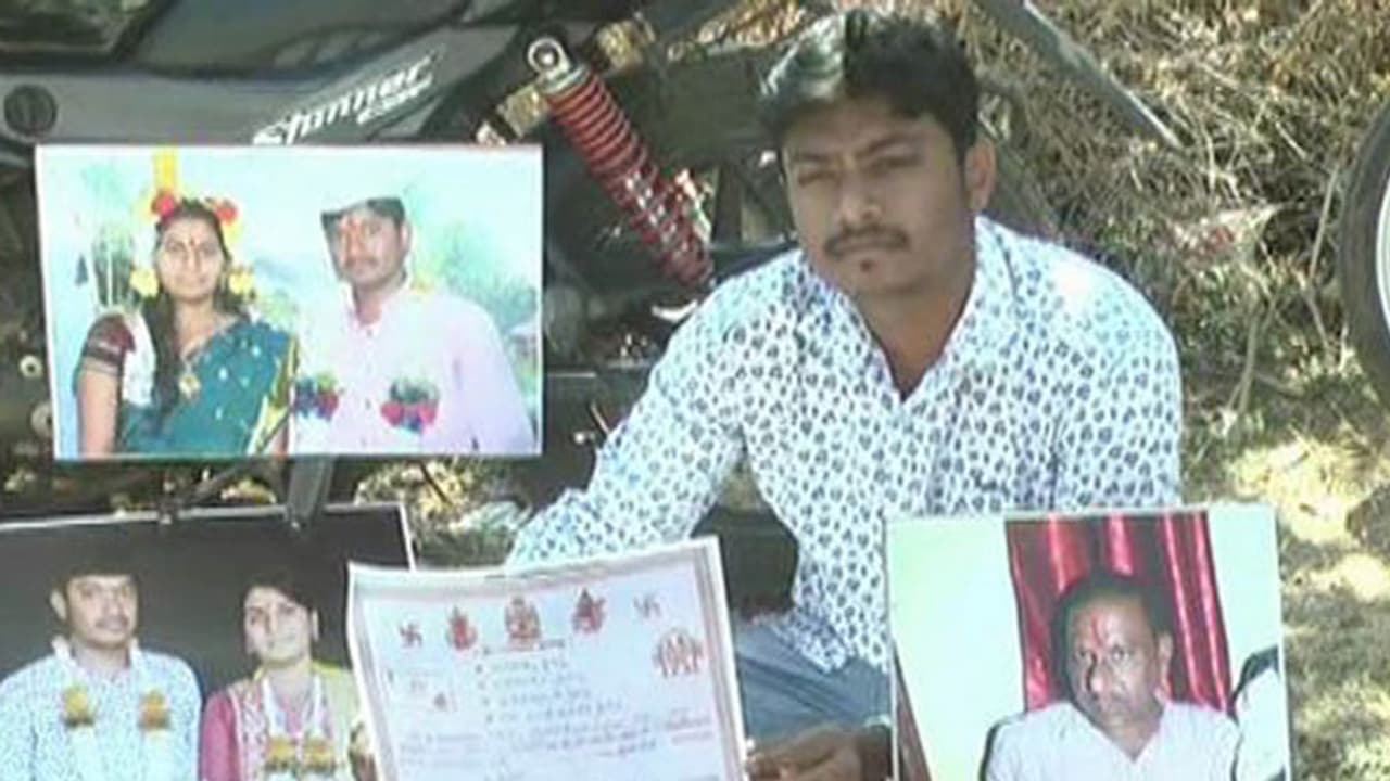 Youth stages protest after girl rejects him for ‘drinking problem’ Youth stages protest after girl rejects him for ‘drinking problem’