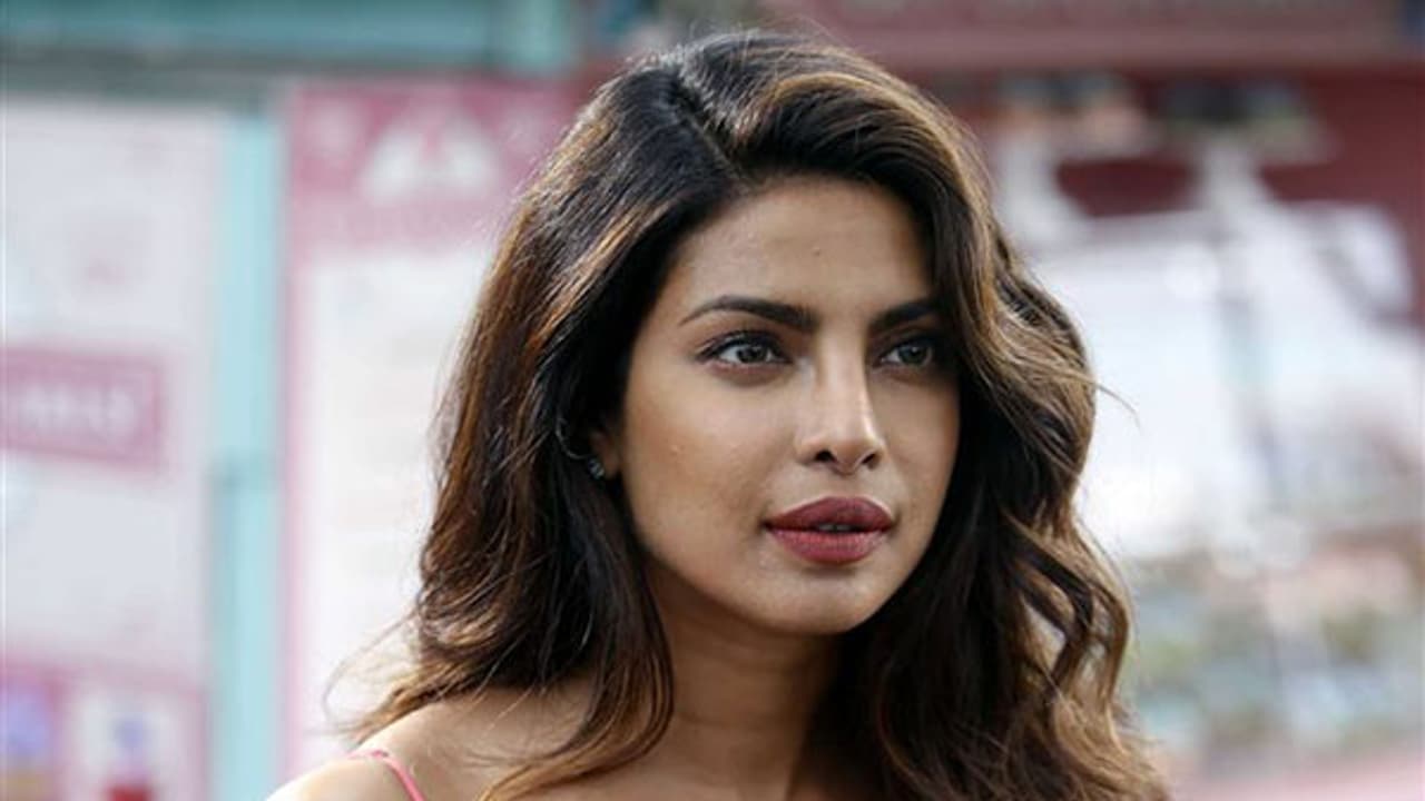 ಮೈಬಣ್ಣ ಕಂದು ಎಂದು ಚಿತ್ರದ ಅವಕಾಶ ತಪ್ಪಿತ್ತು: ಪ್ರಿಯಾಂಕಾ ಬಹಿರಂಗ! ಮೈಬಣ್ಣ ಕಂದು ಎಂದು ಚಿತ್ರದ ಅವಕಾಶ ತಪ್ಪಿತ್ತು: ಪ್ರಿಯಾಂಕಾ ಬಹಿರಂಗ!