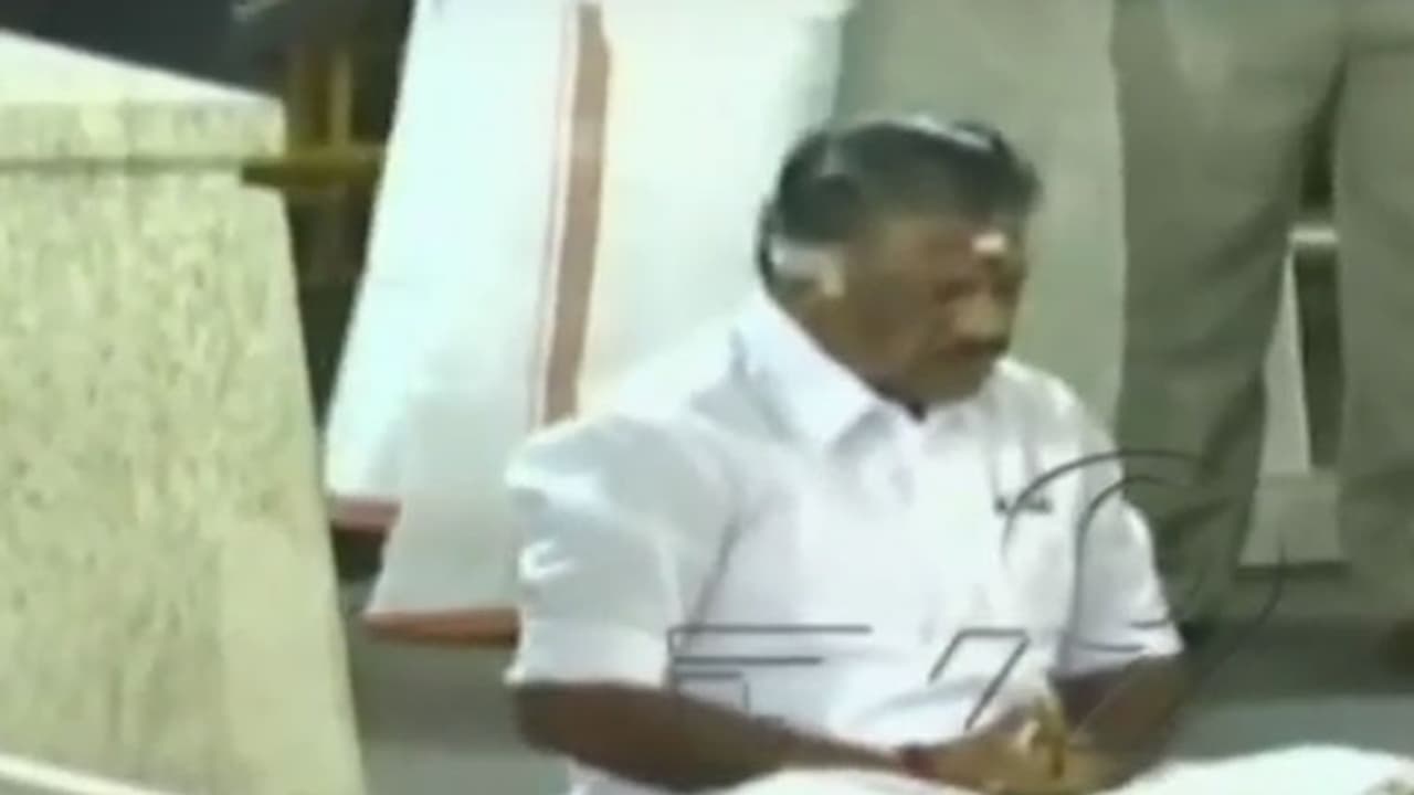 పన్నీర్ నిరశన దీక్ష పన్నీర్ నిరశన దీక్ష