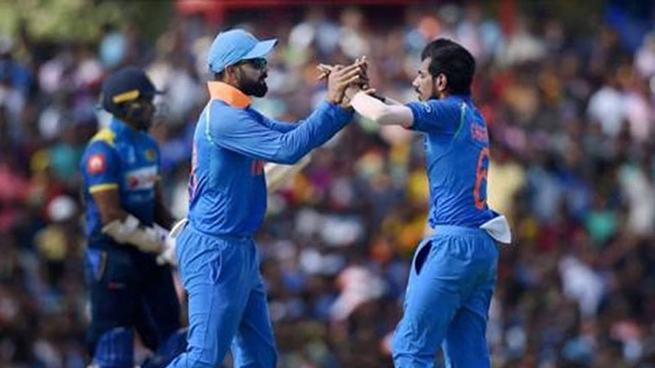 పట్టుబిగిస్తున్న భారత్ నాలుగు వికెట్లు కోల్పోయిన లంక పట్టుబిగిస్తున్న భారత్ నాలుగు వికెట్లు కోల్పోయిన లంక