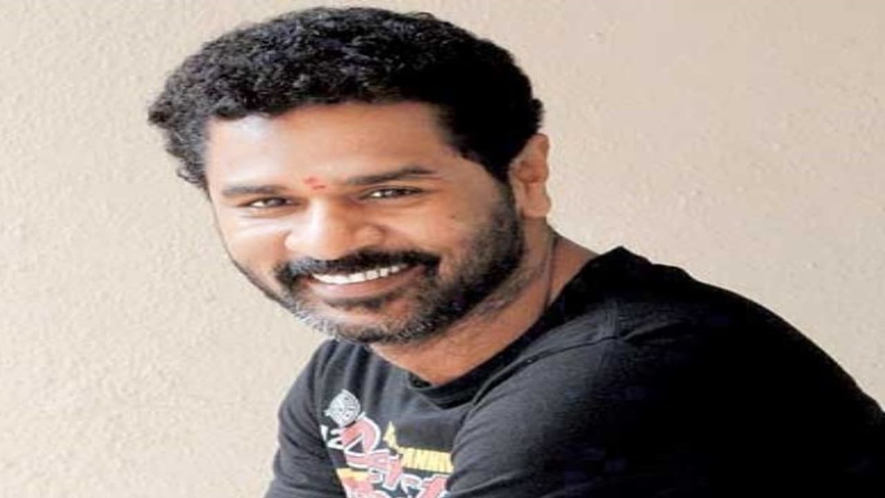 பிரம்மாண்ட பாடலை எழுதிய பிரபுதேவா... பிரம்மாண்ட பாடலை எழுதிய பிரபுதேவா...