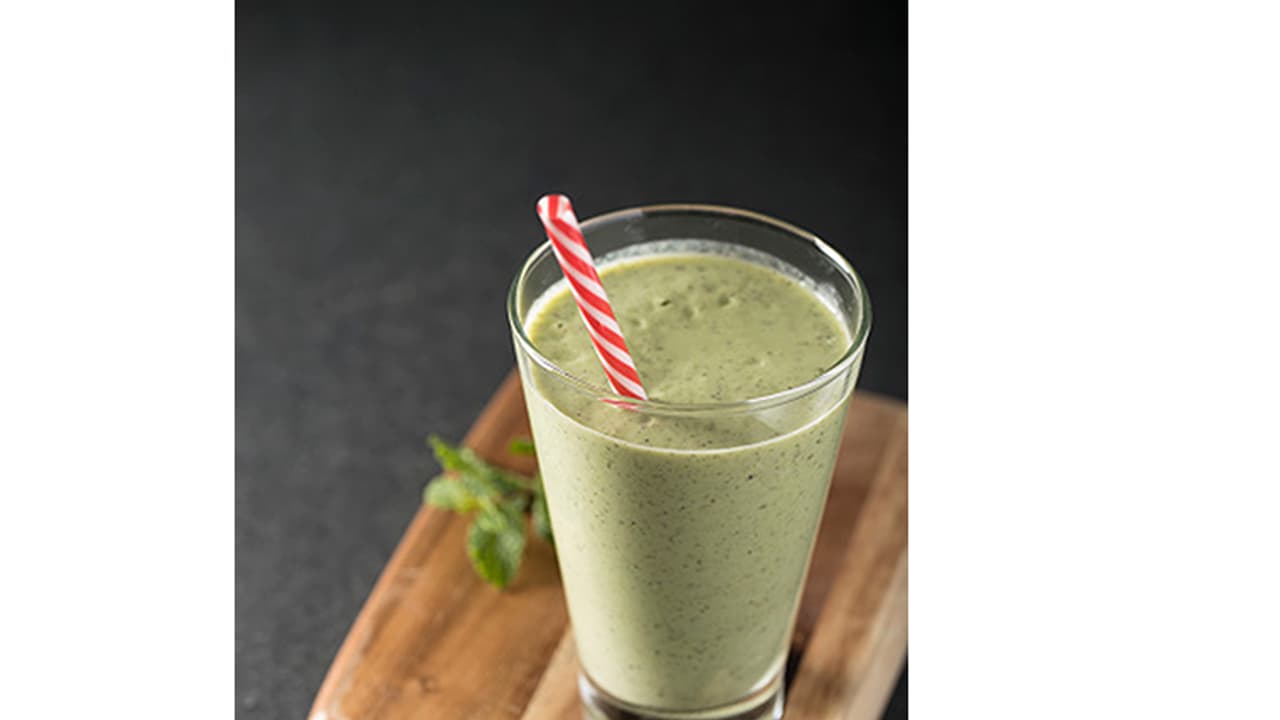 ಬೇಸಿಗೆಗೆ ದೇಸಿ ಪಾನೀಯ ಪುದೀನಾ ಪಾನಕ ಬೇಸಿಗೆಗೆ ದೇಸಿ ಪಾನೀಯ ಪುದೀನಾ ಪಾನಕ