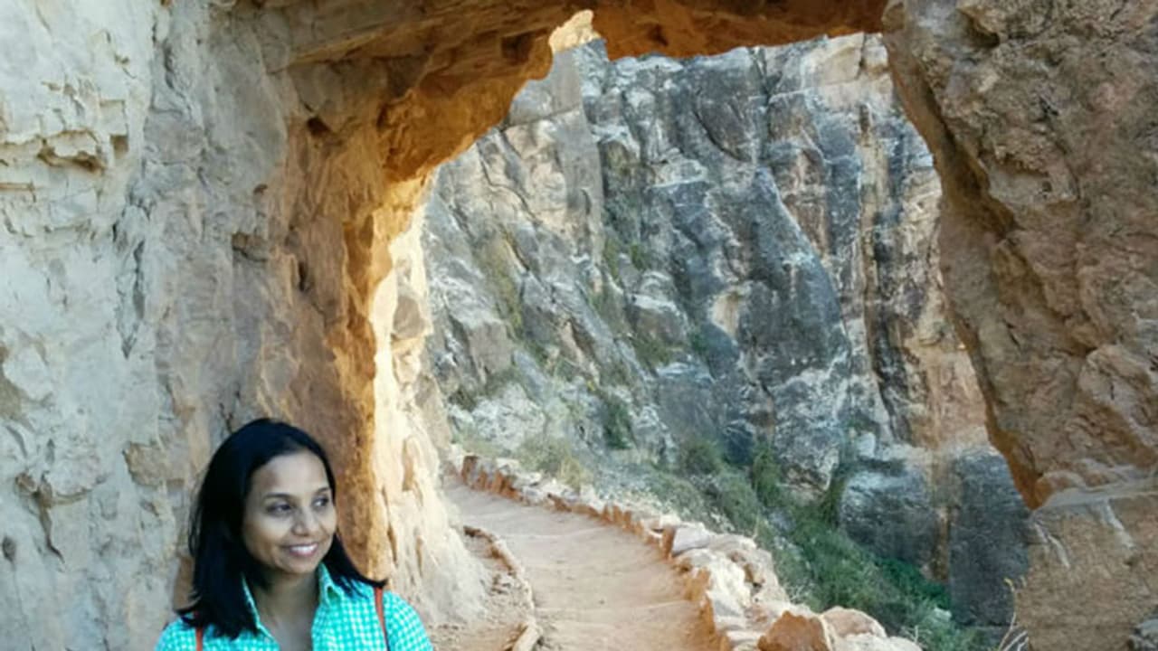 ഈ നദിക്കരയില് ഇരിക്കുമ്പോള് കണ്ണു നിറയുന്നത് എന്തുകൊണ്ടാണ്? ഈ നദിക്കരയില് ഇരിക്കുമ്പോള് കണ്ണു നിറയുന്നത് എന്തുകൊണ്ടാണ്?