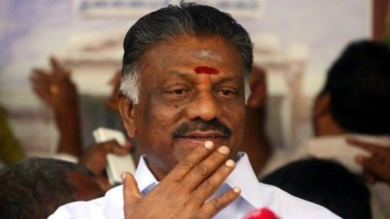 ஒபிஎஸ்க்கு எதிராக போராட்டத்தில் குதிக்கும் பொதுமக்கள் கிராம கமிட்டியில் முடிவு... ஒபிஎஸ்க்கு எதிராக போராட்டத்தில் குதிக்கும் பொதுமக்கள் கிராம கமிட்டியில் முடிவு...