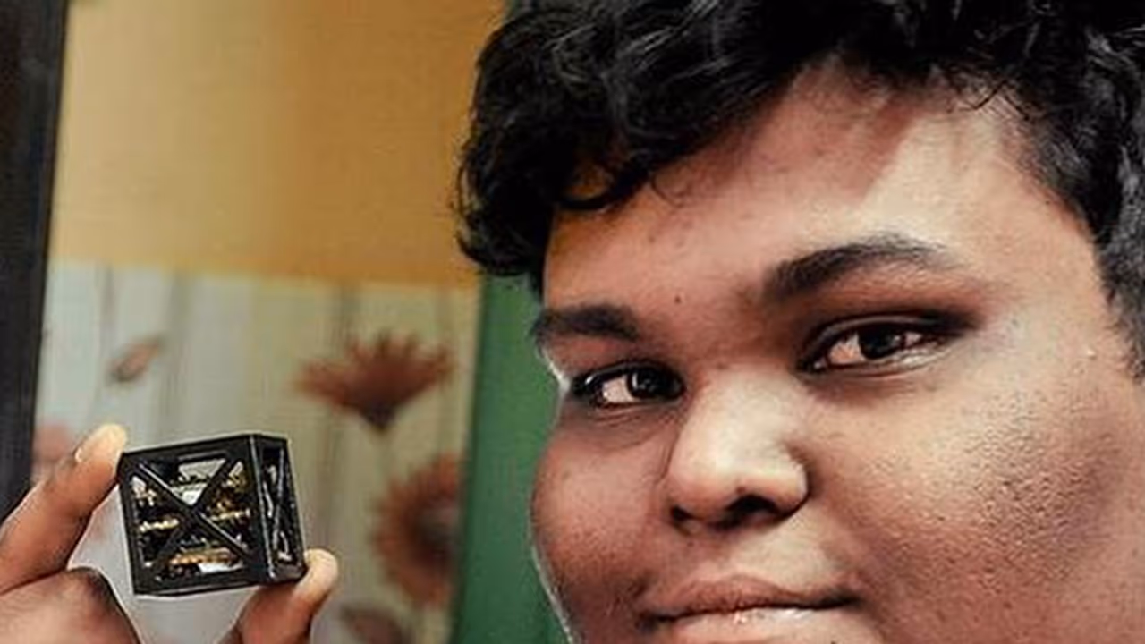 18 year old student from Tamil Nadu designs world's lightest satellite 18 year old student from Tamil Nadu designs world's lightest satellite