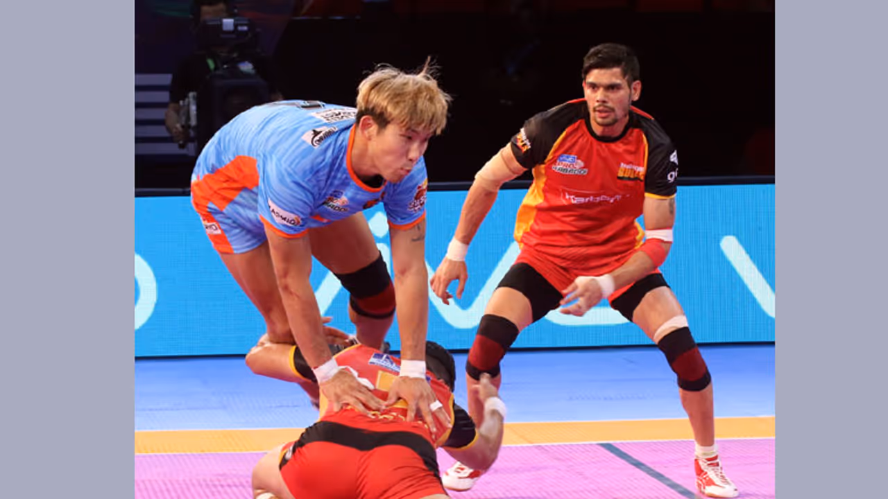 ವಾರಿಯರ್ಸ್ ಮೇಲೆ ಸವಾರಿ ಮಾಡಿದ ಬುಲ್ಸ್ ವಾರಿಯರ್ಸ್ ಮೇಲೆ ಸವಾರಿ ಮಾಡಿದ ಬುಲ್ಸ್