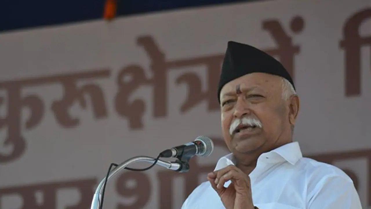 Mohan Bhagwat's car meets with an accident, escapes unhurt