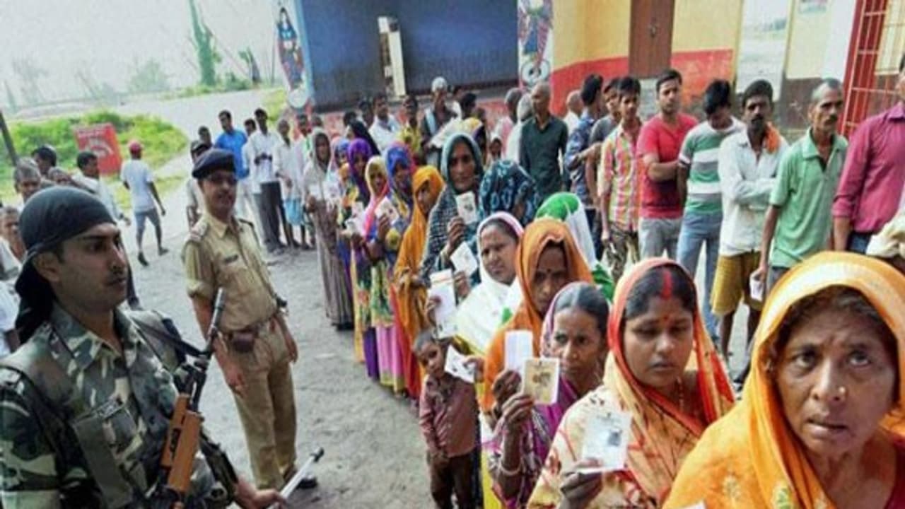 உள்ளாட்சி தேர்தலில் வன்முறை –மேற்கு வங்கத்தில் மந்தமானது தேர்தல் உள்ளாட்சி தேர்தலில் வன்முறை –மேற்கு வங்கத்தில் மந்தமானது தேர்தல்