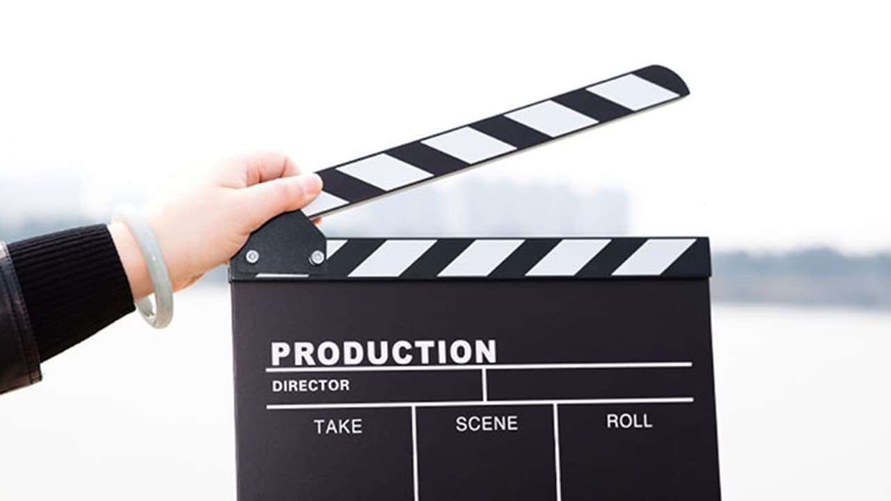 ಒಂದೇ ಚಿತ್ರದಲ್ಲಿ 15 ನಿರ್ದೇಶಕರು ಒಂದೇ ಚಿತ್ರದಲ್ಲಿ 15 ನಿರ್ದೇಶಕರು