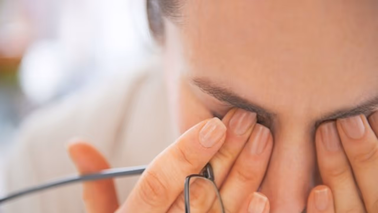 கண்களில் ஏற்படும் இந்த பிரச்சனைகளை சரிசெய்யாவிட்டால் கண்பார்வையே கூட பறிபோகும்... கண்களில் ஏற்படும் இந்த பிரச்சனைகளை சரிசெய்யாவிட்டால் கண்பார்வையே கூட பறிபோகும்...