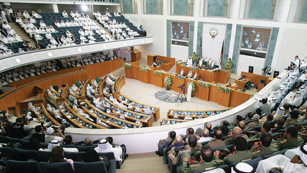 കുവൈത്ത് പാര്ലമെന്റ് പിരിച്ച് വിടുമെന്ന വാര്ത്ത നിഷേധിച്ച് സ്പീക്കര് കുവൈത്ത് പാര്ലമെന്റ് പിരിച്ച് വിടുമെന്ന വാര്ത്ത നിഷേധിച്ച് സ്പീക്കര്