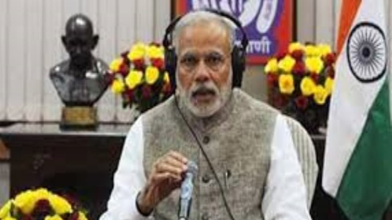 ஜி.எஸ்.டி.யின் வெற்றி, சரித்திர சாதனை படைத்துள்ளது பிரதமர் மோடி பெருமிதம் ஜி.எஸ்.டி.யின் வெற்றி, சரித்திர சாதனை படைத்துள்ளது பிரதமர் மோடி பெருமிதம்