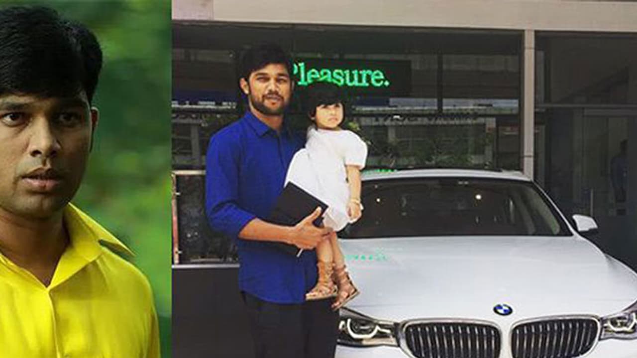 റാസല്ഖൈമയിലെ ആ രാജകുമാരന് ഇനി അരക്കോടിയുടെ ബിഎംഡബ്ല്യുവിൽ സഞ്ചരിക്കും റാസല്ഖൈമയിലെ ആ രാജകുമാരന് ഇനി അരക്കോടിയുടെ ബിഎംഡബ്ല്യുവിൽ സഞ്ചരിക്കും