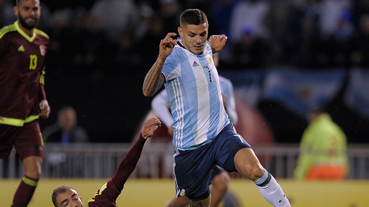 ഇക്കാര്ഡിയെ ഒഴിവാക്കിയതെന്തിന്; സാംപോളിക്കെതിരെ ചോദ്യങ്ങളുമായി മുന് താരങ്ങള് ഇക്കാര്ഡിയെ ഒഴിവാക്കിയതെന്തിന്; സാംപോളിക്കെതിരെ ചോദ്യങ്ങളുമായി മുന് താരങ്ങള്