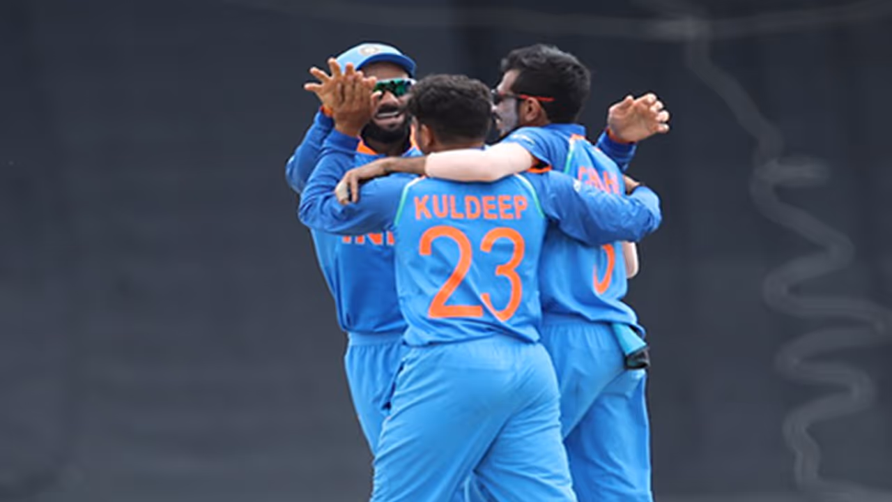 ಚಾಹಲ್ ದಾಳಿಗೆ ಹರಿಣಿಗಳು ಧೂಳಿಪಟ, ಭಾರತಕ್ಕೆ ಭರ್ಜರಿ ಜಯ: ಸರಣಿ 2 0 ಮುನ್ನಡೆ ಚಾಹಲ್ ದಾಳಿಗೆ ಹರಿಣಿಗಳು ಧೂಳಿಪಟ, ಭಾರತಕ್ಕೆ ಭರ್ಜರಿ ಜಯ: ಸರಣಿ 2 0 ಮುನ್ನಡೆ