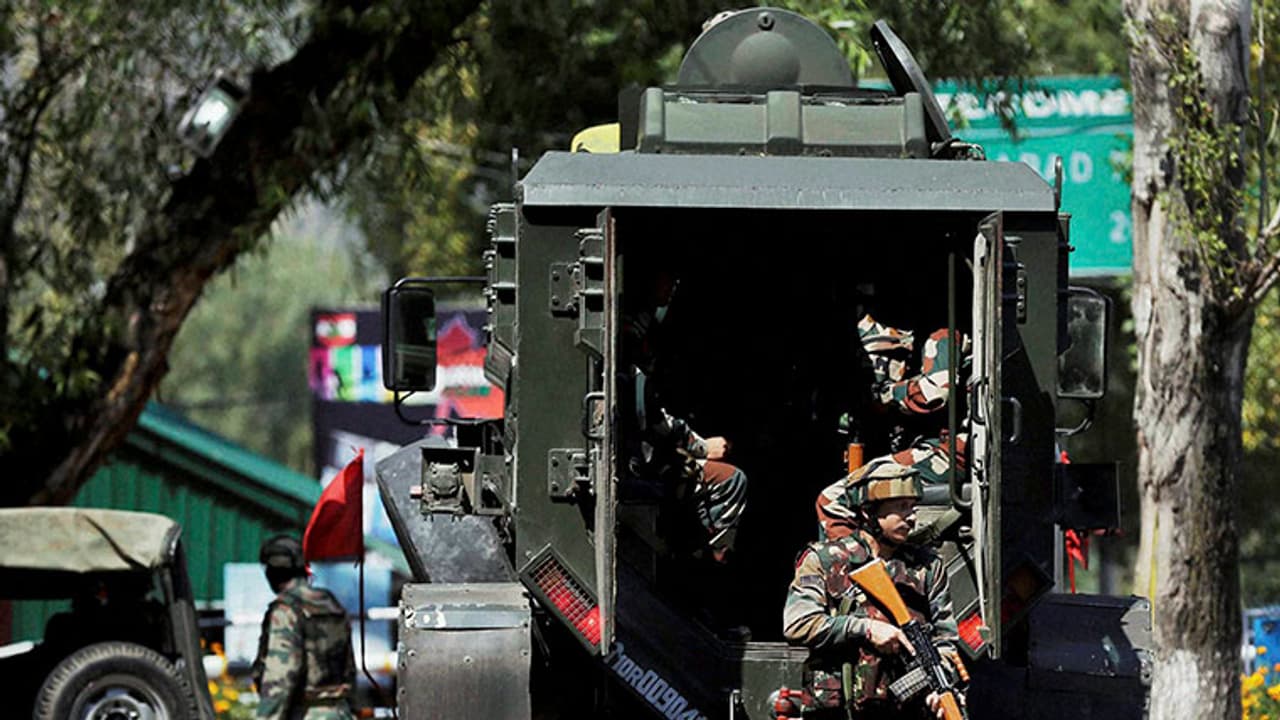 Another jawan succumbs to injuries,Uri attack toll rises to 18 Another jawan succumbs to injuries,Uri attack toll rises to 18