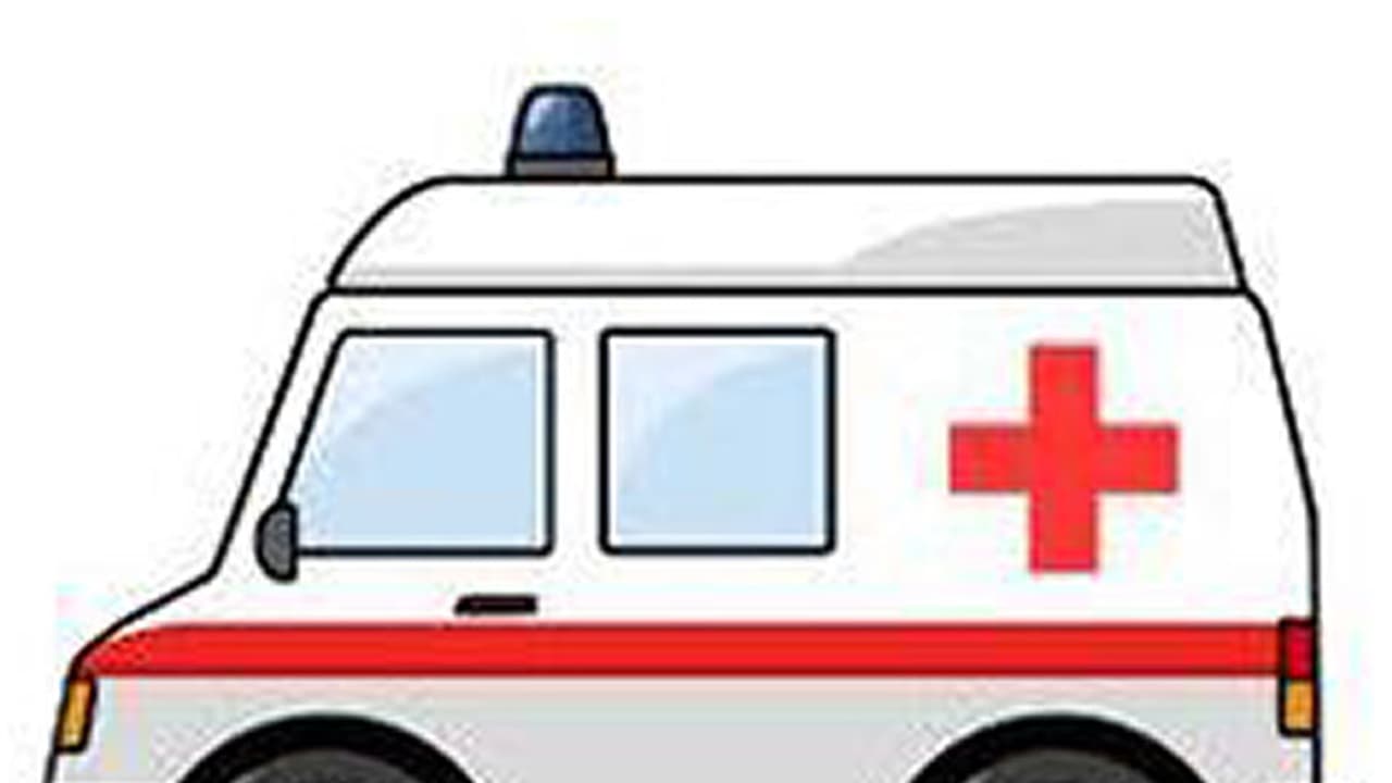 ಮಾನವೀಯತೆ ಮೆರೆದ ಆ್ಯಂಬುಲೆನ್ಸ್ ಚಾಲಕ ಮಾನವೀಯತೆ ಮೆರೆದ ಆ್ಯಂಬುಲೆನ್ಸ್ ಚಾಲಕ