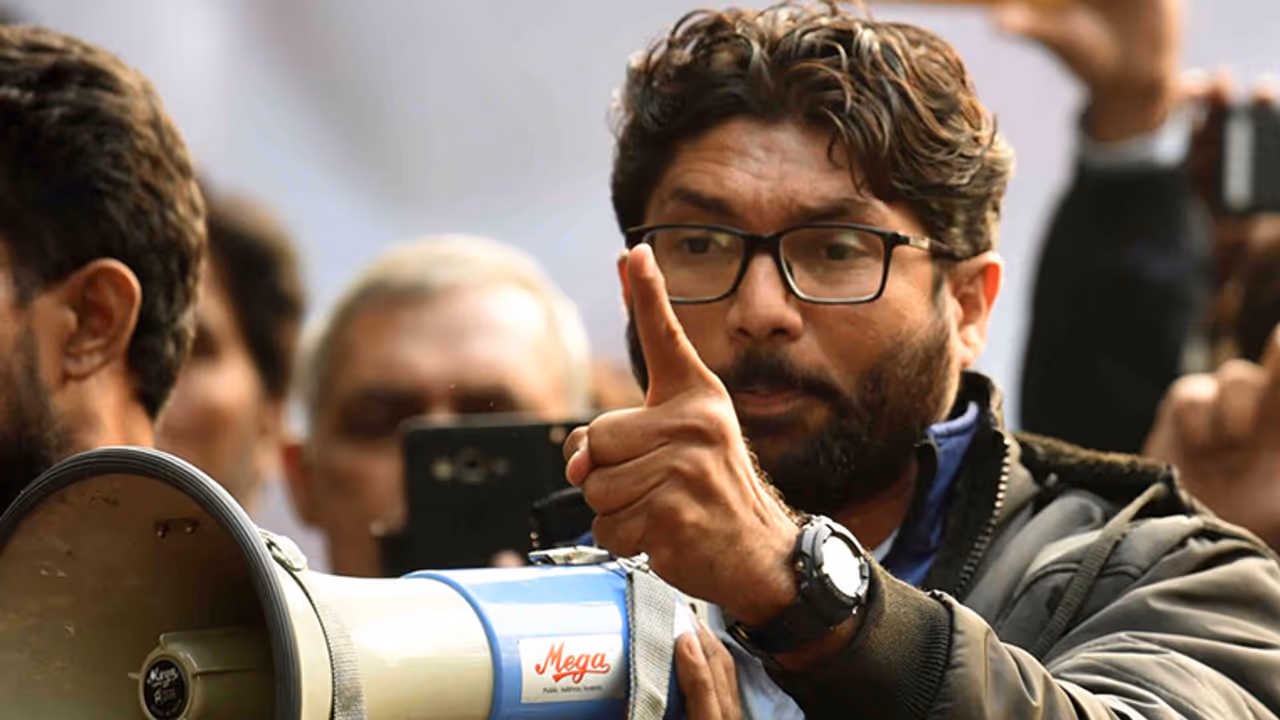 गुजरात चुनाव में फंस सकती है मेवाणी की वडगाम सीट, कांग्रेस ने निकालने के लिए अपना चुनाव हारे कन्हैया को भेजा