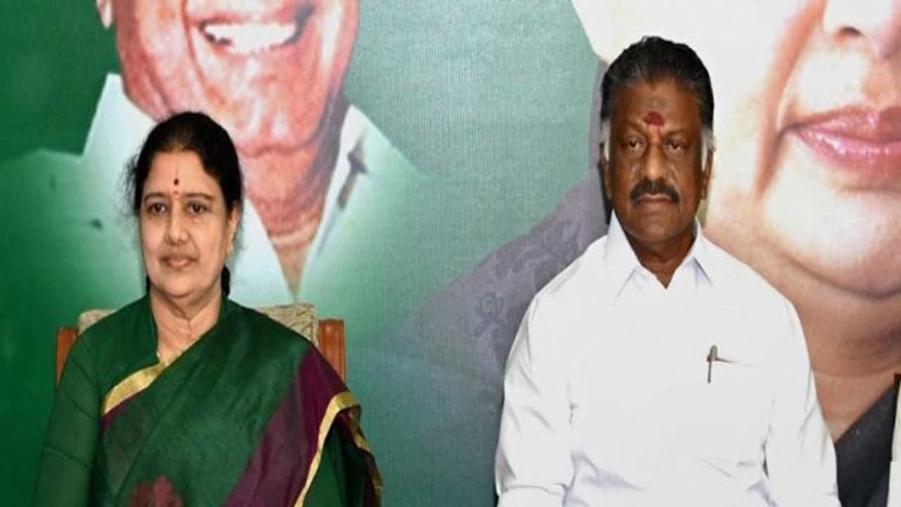 "சசிகலா பொது செயலாளராக நியமிக்கப்பட்டதை எதிர்த்து கூடுதல் மனு" ஓ.பி.எஸ் அணி தாக்கல்!! "சசிகலா பொது செயலாளராக நியமிக்கப்பட்டதை எதிர்த்து கூடுதல் மனு" ஓ.பி.எஸ் அணி தாக்கல்!!