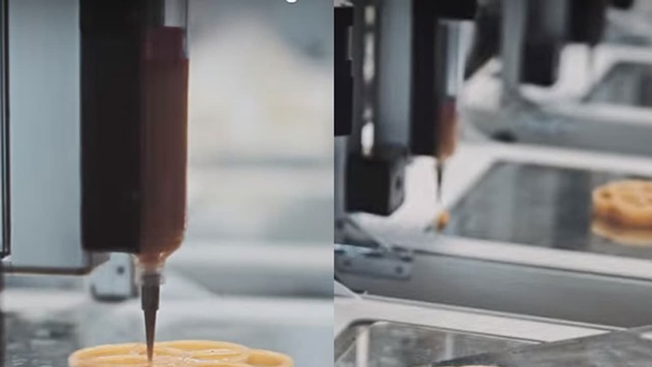 This restaurant serves only 3D printed food This restaurant serves only 3D printed food