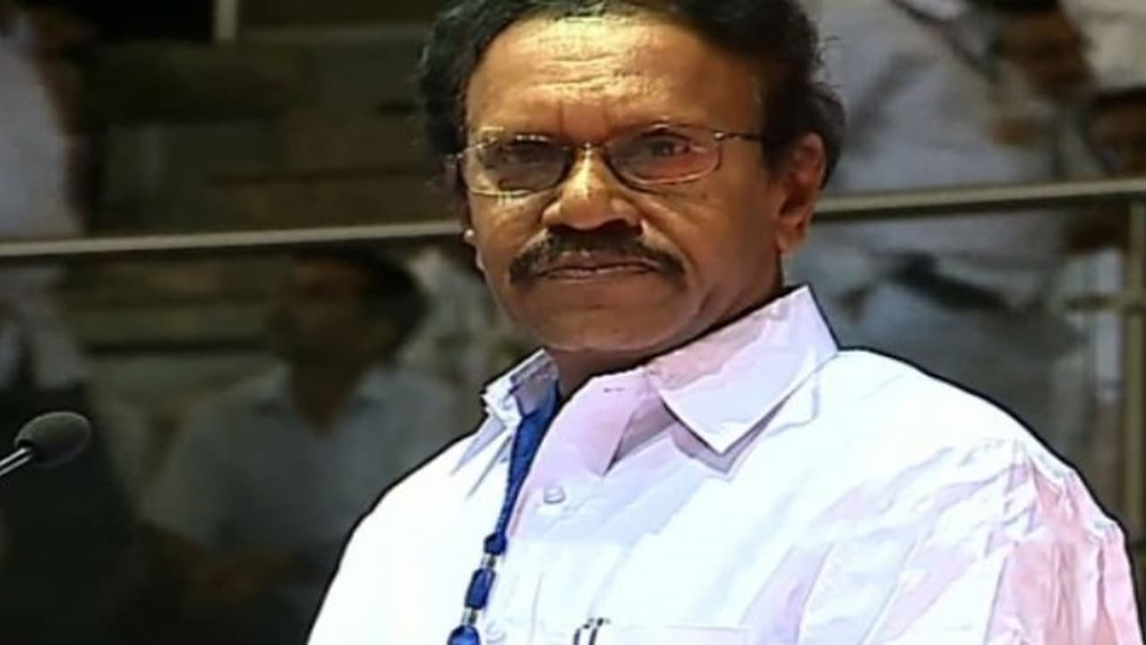 கட்சியில் இருந்து டிடிவி தினகரன் ஒதுங்கியிருப்பது வரவேற்கத்தக்கது தம்பிதுரை பேட்டி கட்சியில் இருந்து டிடிவி தினகரன் ஒதுங்கியிருப்பது வரவேற்கத்தக்கது தம்பிதுரை பேட்டி