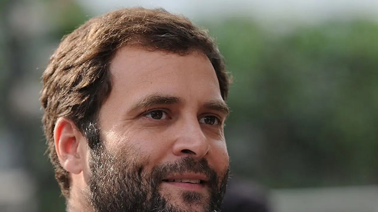 ಡಿ.16ರಂದು ರಾಹುಲ್ ಗಾಂಧಿ ಪಟ್ಟಾಭಿಷೇಕ ಡಿ.16ರಂದು ರಾಹುಲ್ ಗಾಂಧಿ ಪಟ್ಟಾಭಿಷೇಕ