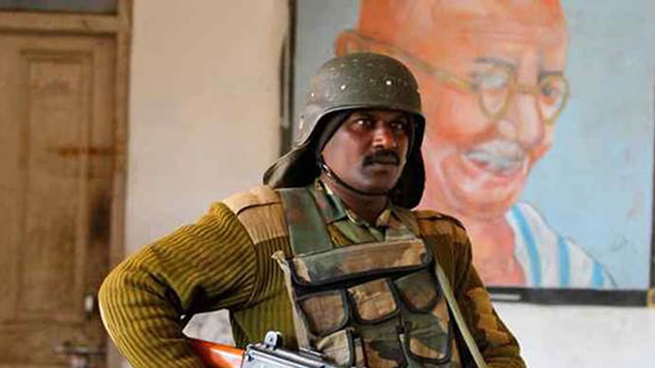 കോടികള് മുടക്കി വാങ്ങിയ ബുള്ളറ്റ് പ്രൂഫ് ജാക്കറ്റുകളില് വന്സുരക്ഷാ വീഴ്ച കോടികള് മുടക്കി വാങ്ങിയ ബുള്ളറ്റ് പ്രൂഫ് ജാക്കറ്റുകളില് വന്സുരക്ഷാ വീഴ്ച