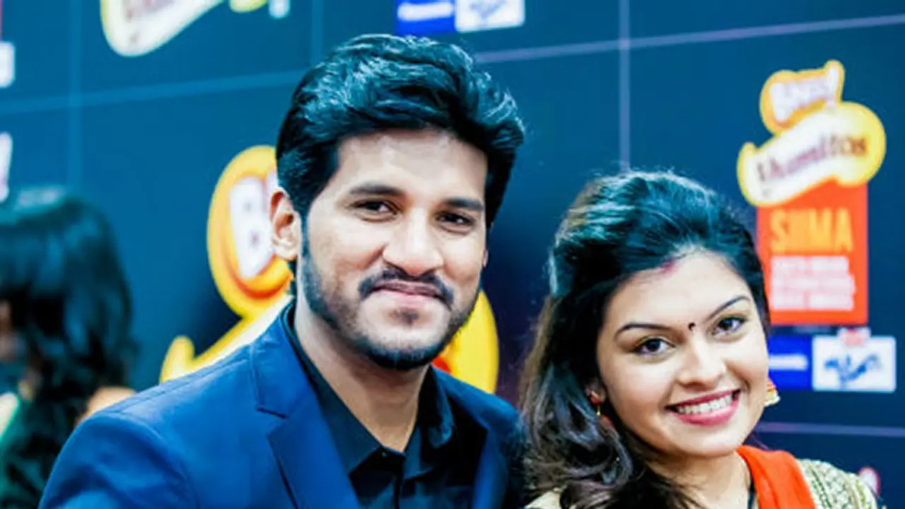 Vijay Yesudas Darshana divorce: Singer's wife clears the air Vijay Yesudas Darshana divorce: Singer's wife clears the air