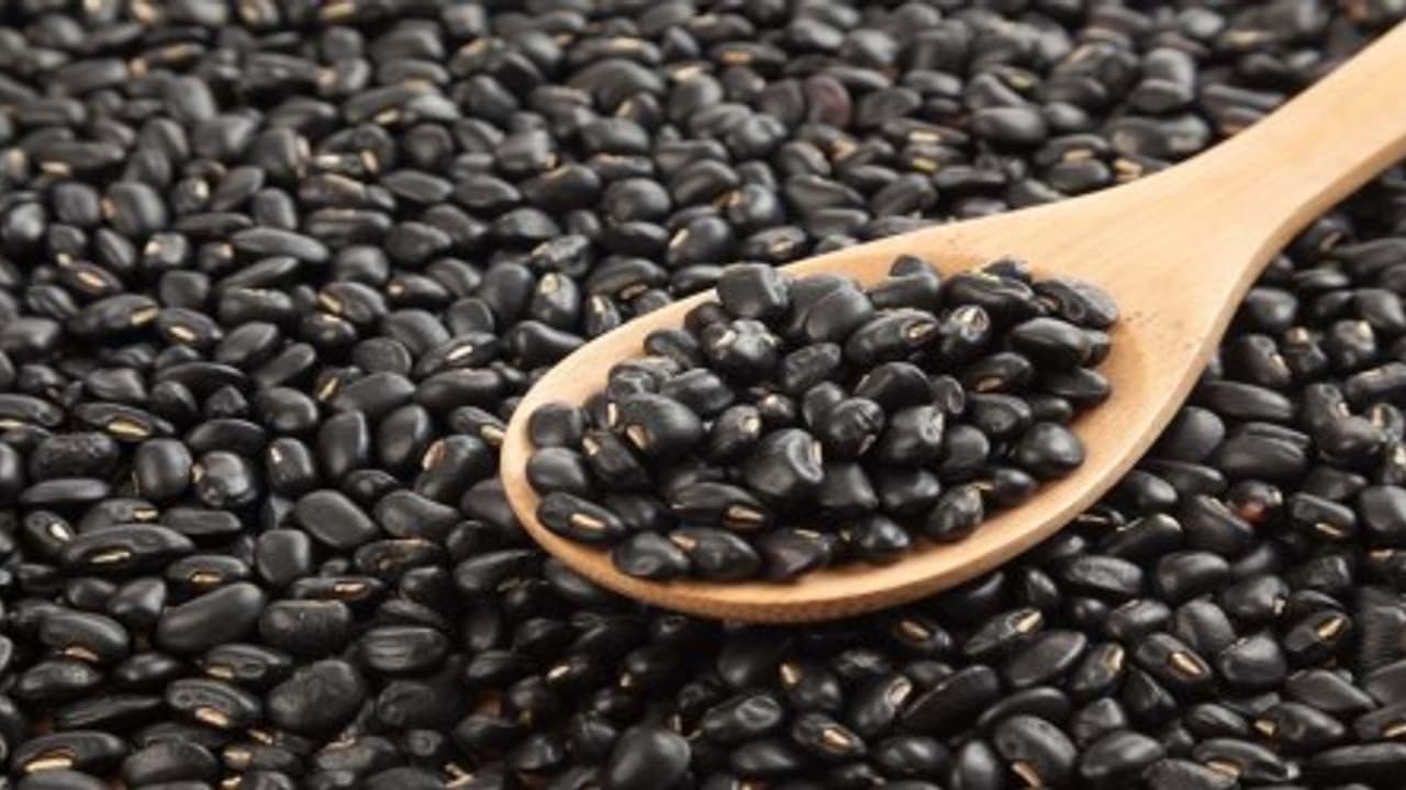 உங்களுக்குத் தெரியுமா? எலும்பு, தசை நரம்புகளின் ஊட்டத்திற்கு உளுந்து மிகவும் நல்லது…