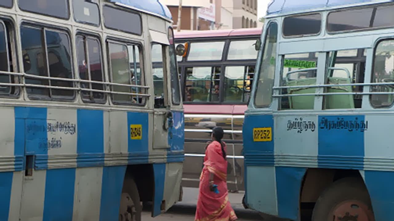 போக்குவரத்து தொழிலாளர்களின் போராட்டம் தற்காலிக வாபஸ்! போக்குவரத்து தொழிலாளர்களின் போராட்டம் தற்காலிக வாபஸ்!