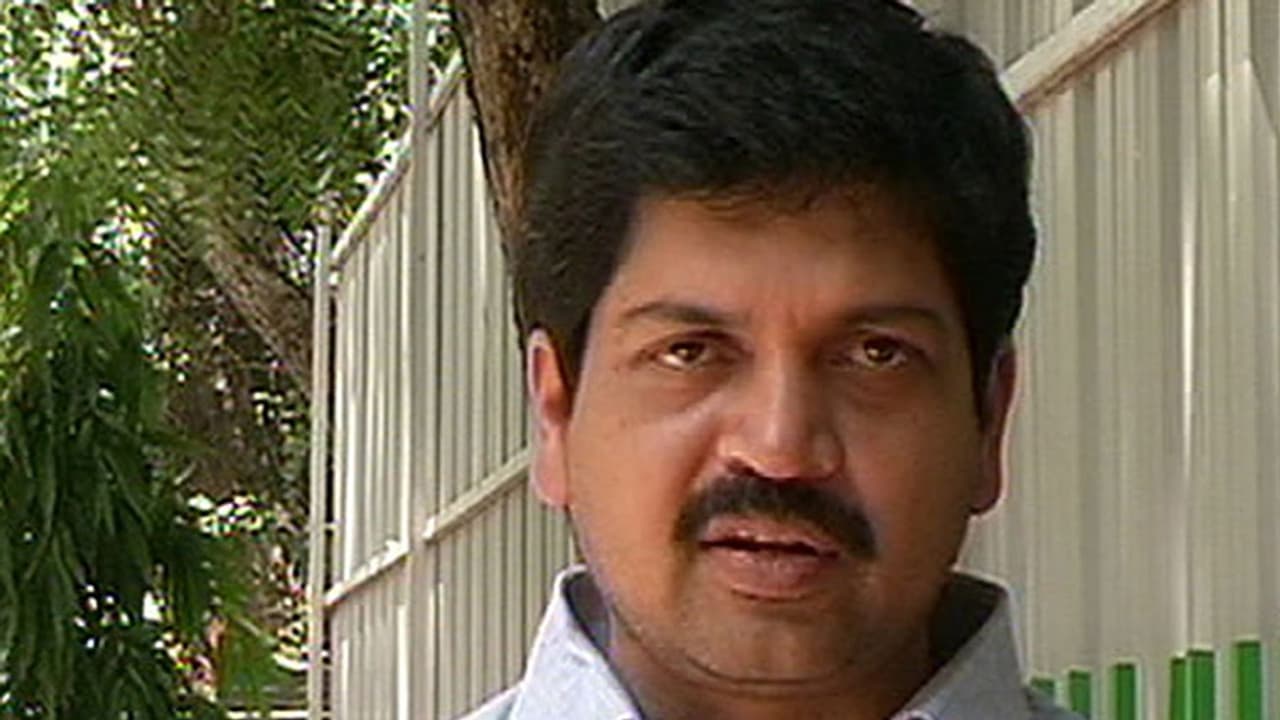 మాజీ మంత్రి కొల్లు రవీంద్రకు బెయిల్ మంజూరు మాజీ మంత్రి కొల్లు రవీంద్రకు బెయిల్ మంజూరు