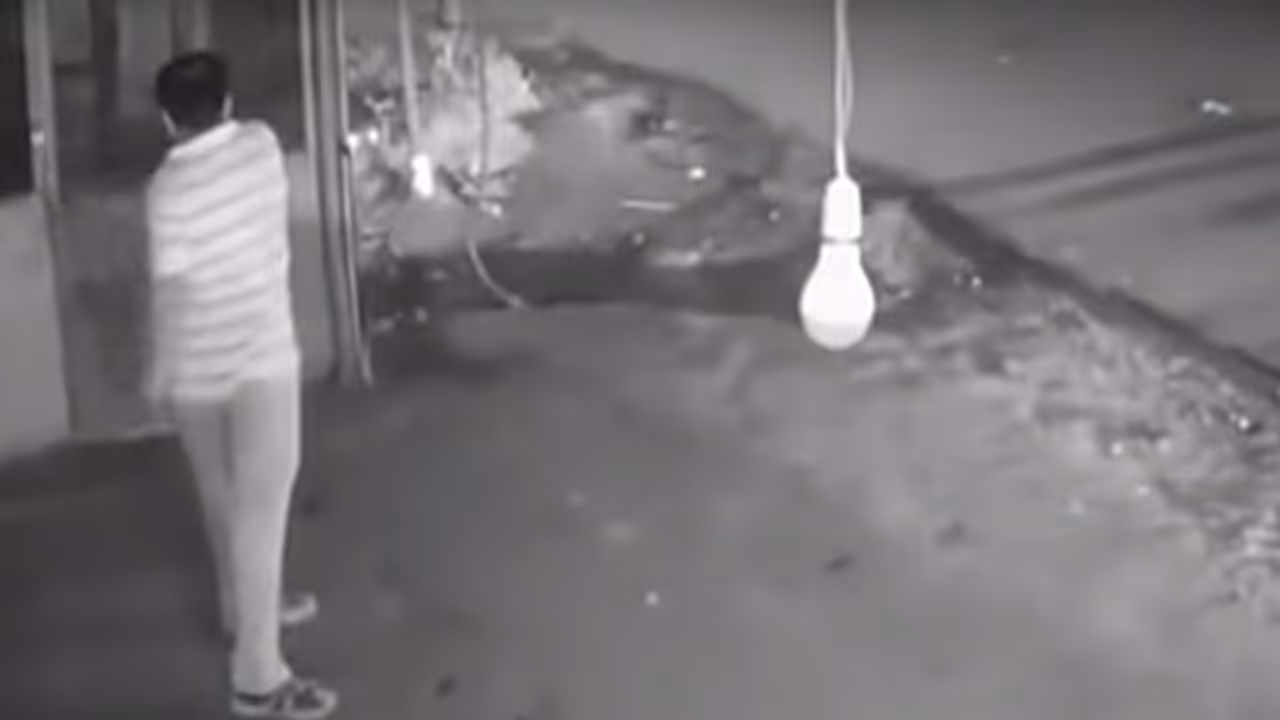 വീഡിയോ: ഇങ്ങനെയുമുണ്ട് വ്യായാമം വീഡിയോ: ഇങ്ങനെയുമുണ്ട് വ്യായാമം