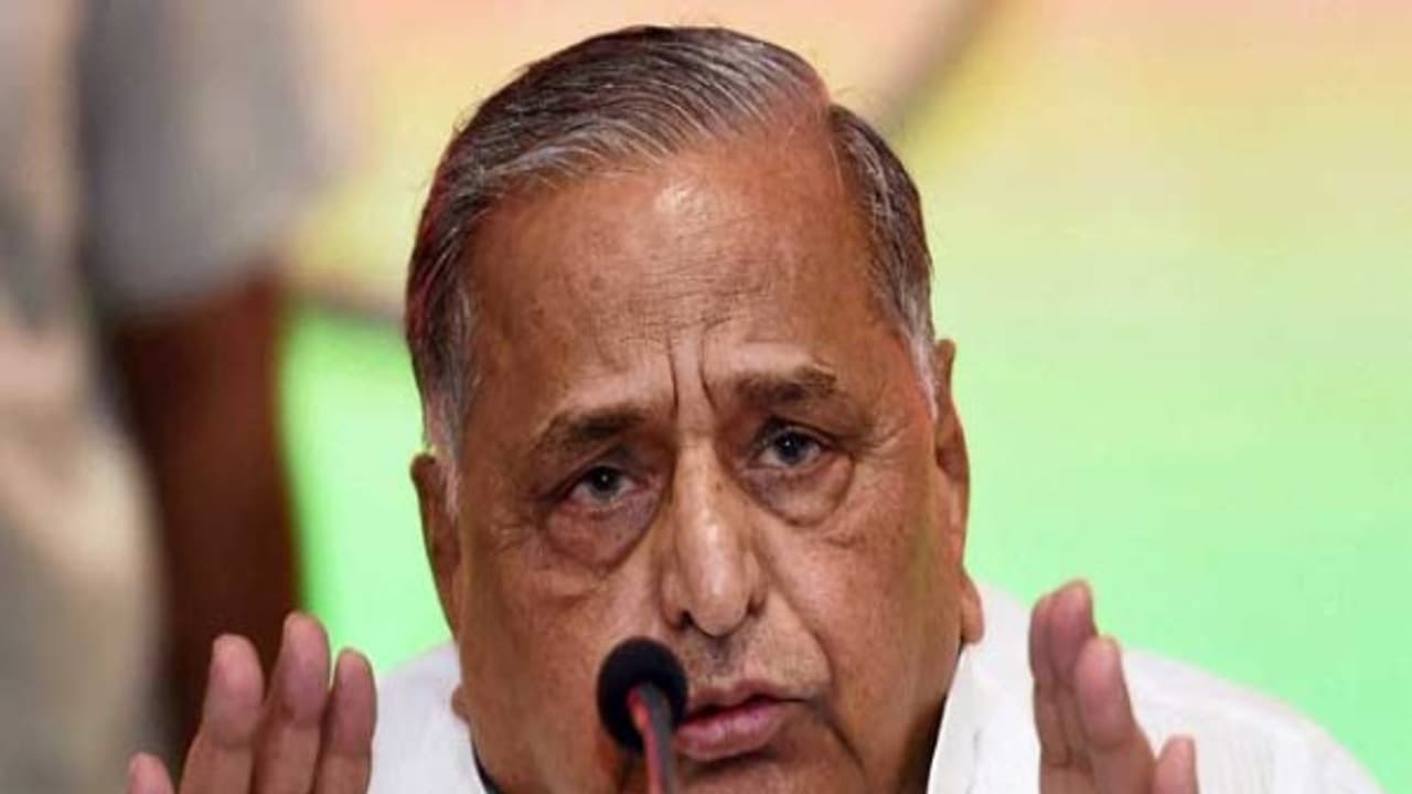 ಮೋದಿ ಅವರೇ ಮತ್ತೆ ಪ್ರಧಾನಿಯಾಗಲಿ: ಮಗನಿಗೆ ಗುದ್ದು ಕೊಟ್ರಾ ಮುಲಾಯಂ?