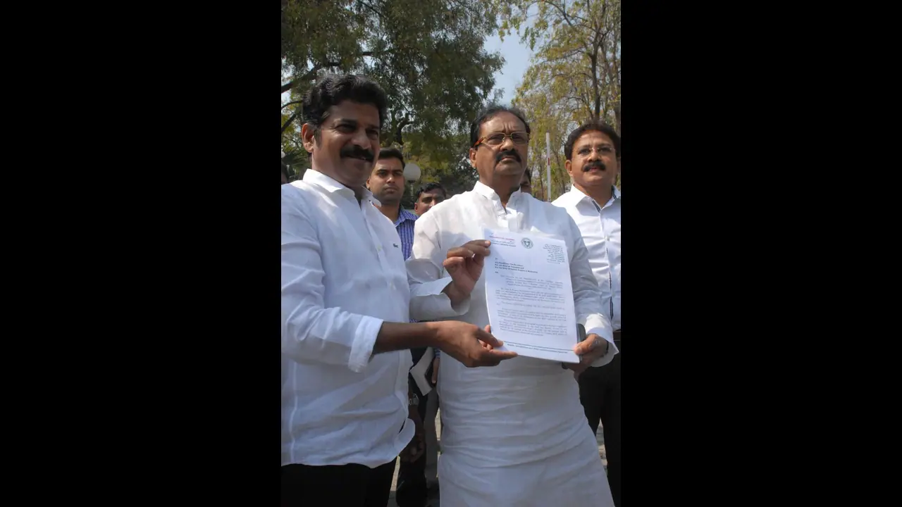 అసంతృప్తులతో మాట్లాడుతున్నాం:షబ్బీర్ అలీ అసంతృప్తులతో మాట్లాడుతున్నాం:షబ్బీర్ అలీ