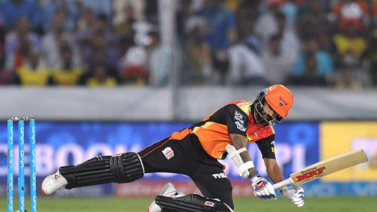 Dhawan should work on his footwork: Gavaskar Dhawan should work on his footwork: Gavaskar