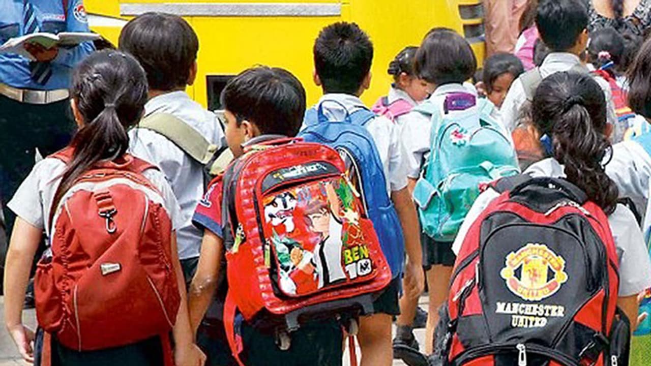 ಸರ್ಕಾರಿ ಶಾಲೆಗಳಲ್ಲಿನ್ನು ತಿಂಗಳಲ್ಲಿ ಒಂದು ಶನಿವಾರ ಬ್ಯಾಗ್‌ ಇರಲ್ಲ