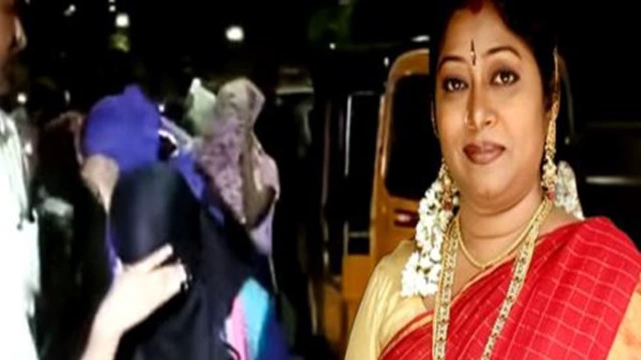 விபச்சாரத்தில் ஈடுபட்ட 'வாணி ராணி' சீரியல் நடிகையுடன் இருந்த இளம் நடிகைகள் யார்..? யார்..? விபச்சாரத்தில் ஈடுபட்ட 'வாணி ராணி' சீரியல் நடிகையுடன் இருந்த இளம் நடிகைகள் யார்..? யார்..?