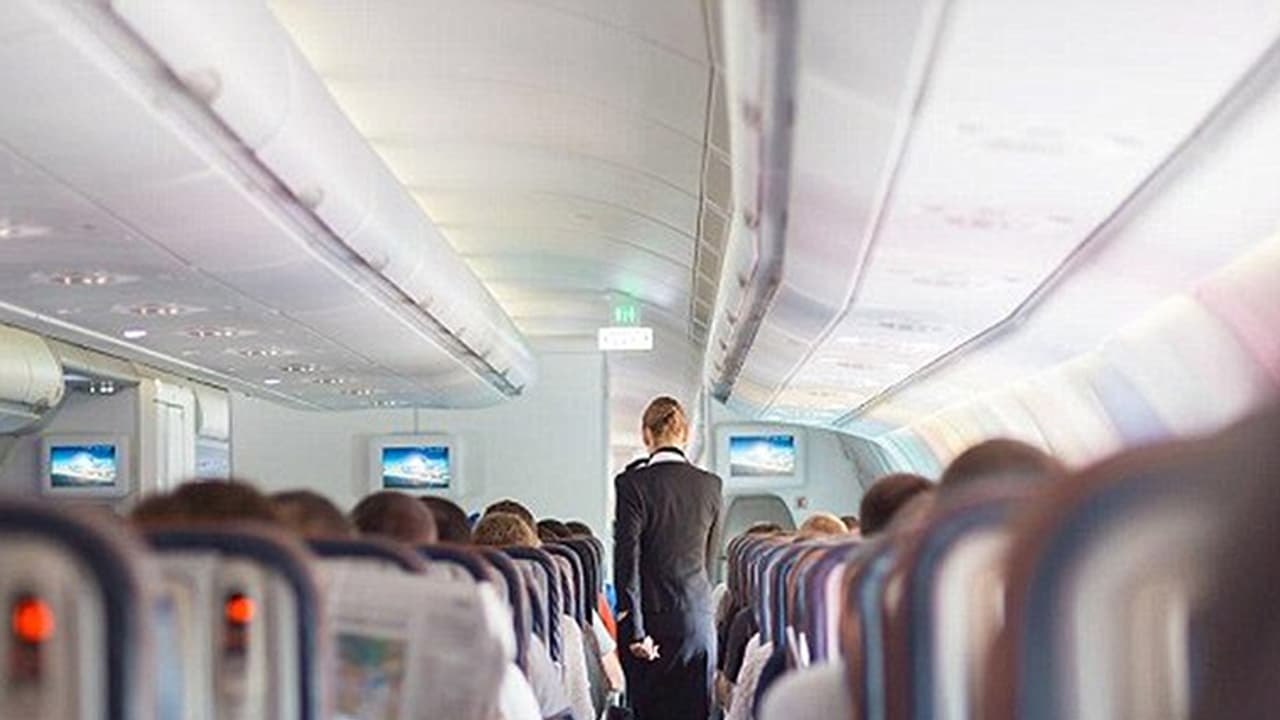 ലോക്ഡൌണില് നാടുകളിലേക്ക് മടങ്ങിപ്പോയ തൊഴിലാളികള്ക്ക് തിരികെയെത്താന് വിമാനടിക്കറ്റുമായി ഫാക്ടറി ഉടമ ലോക്ഡൌണില് നാടുകളിലേക്ക് മടങ്ങിപ്പോയ തൊഴിലാളികള്ക്ക് തിരികെയെത്താന് വിമാനടിക്കറ്റുമായി ഫാക്ടറി ഉടമ