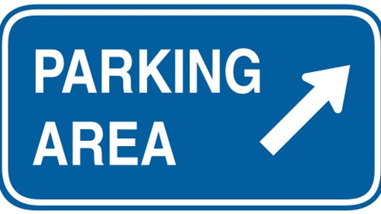 పార్కింగ్ ఫీజు అడిగారని.. సిబ్బందిపై క్రికెట్ బ్యాట్ తో కారు ఓనర్ వీరంగం.. ఒకరికి తీవ్రగాయాలు.. పార్కింగ్ ఫీజు అడిగారని.. సిబ్బందిపై క్రికెట్ బ్యాట్ తో కారు ఓనర్ వీరంగం.. ఒకరికి తీవ్రగాయాలు..