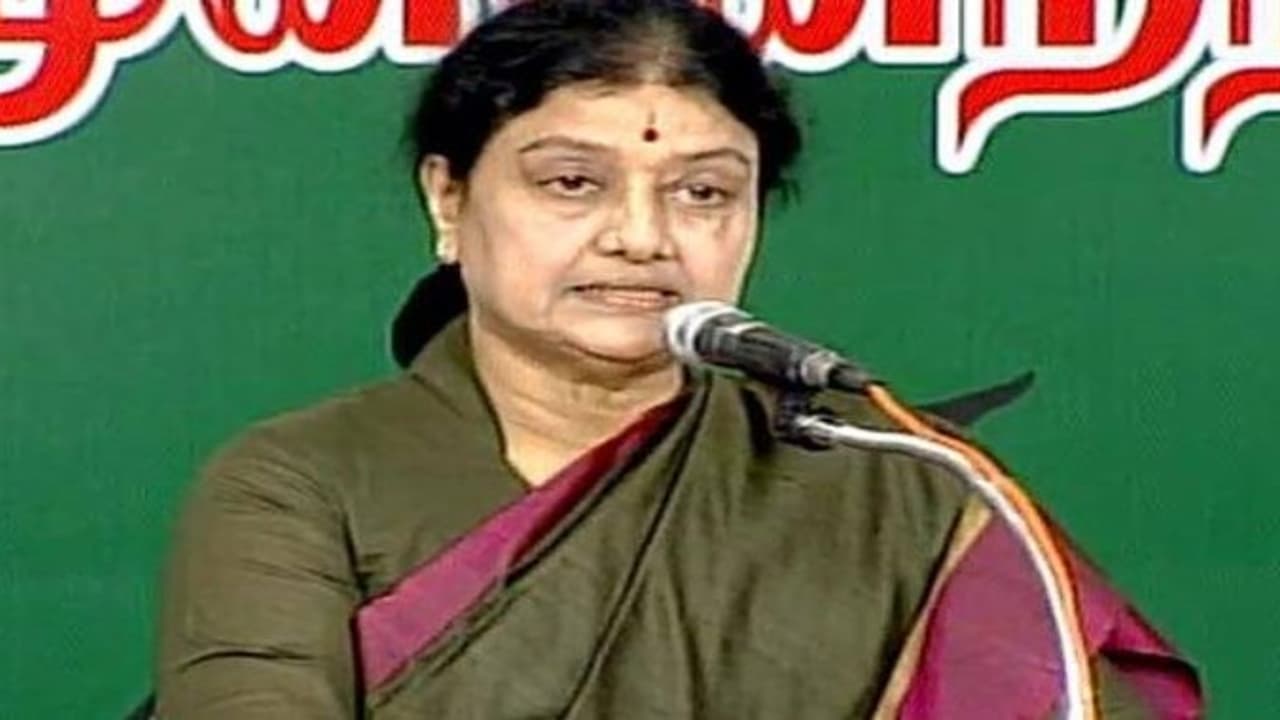 அதிமுக எம்.எல்.ஏக்கள் போயஸ் கார்டன் வர உத்தரவு... சசிகலா ஆலோசனை அதிமுக எம்.எல்.ஏக்கள் போயஸ் கார்டன் வர உத்தரவு... சசிகலா ஆலோசனை