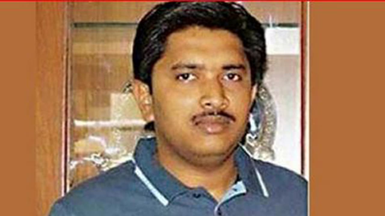 ಬಿಎಸ್'ವೈ ಪಿಎ ಸಂತೋಷ್'ಗೆ ಬಿಗ್ ರಿಲೀಫ್ ಬಿಎಸ್'ವೈ ಪಿಎ ಸಂತೋಷ್'ಗೆ ಬಿಗ್ ರಿಲೀಫ್