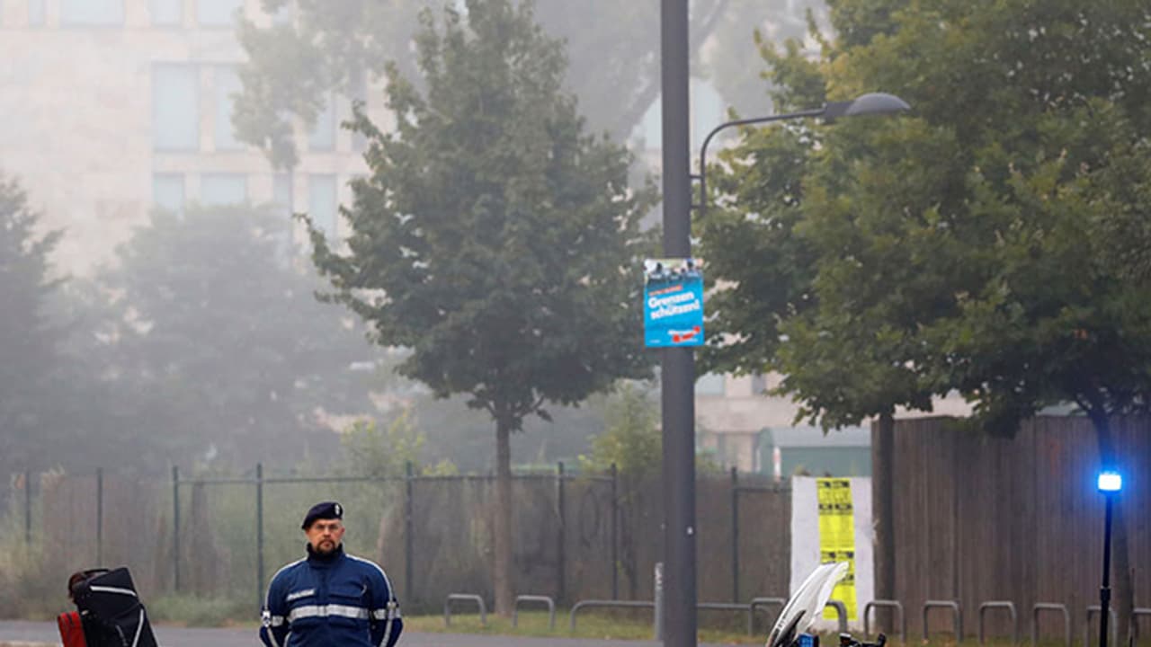 ಎರಡನೇ ಮಹಾಯುದ್ಧದಲ್ಲಿ ಹಾಕಿದ್ದ ಬಾಂಬು ಇನ್ನೂ ಜೀವಂತ; ಬಾಂಬ್ ನಂದಿಸಲು 60 ಸಾವಿರ ಜನರ ಸ್ಥಳಾಂತರ ಎರಡನೇ ಮಹಾಯುದ್ಧದಲ್ಲಿ ಹಾಕಿದ್ದ ಬಾಂಬು ಇನ್ನೂ ಜೀವಂತ; ಬಾಂಬ್ ನಂದಿಸಲು 60 ಸಾವಿರ ಜನರ ಸ್ಥಳಾಂತರ