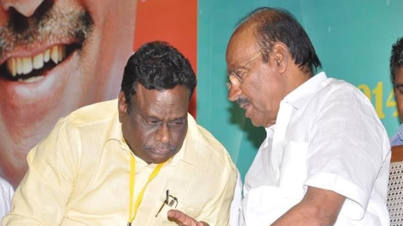 நான் பெற்றெடுக்காத பிள்ளை குரு மறைந்தார்….. என் வாழ்வின் பெருஞ்சோகம் !! ராமதாஸ் கண்ணீர்….. நான் பெற்றெடுக்காத பிள்ளை குரு மறைந்தார்….. என் வாழ்வின் பெருஞ்சோகம் !! ராமதாஸ் கண்ணீர்…..