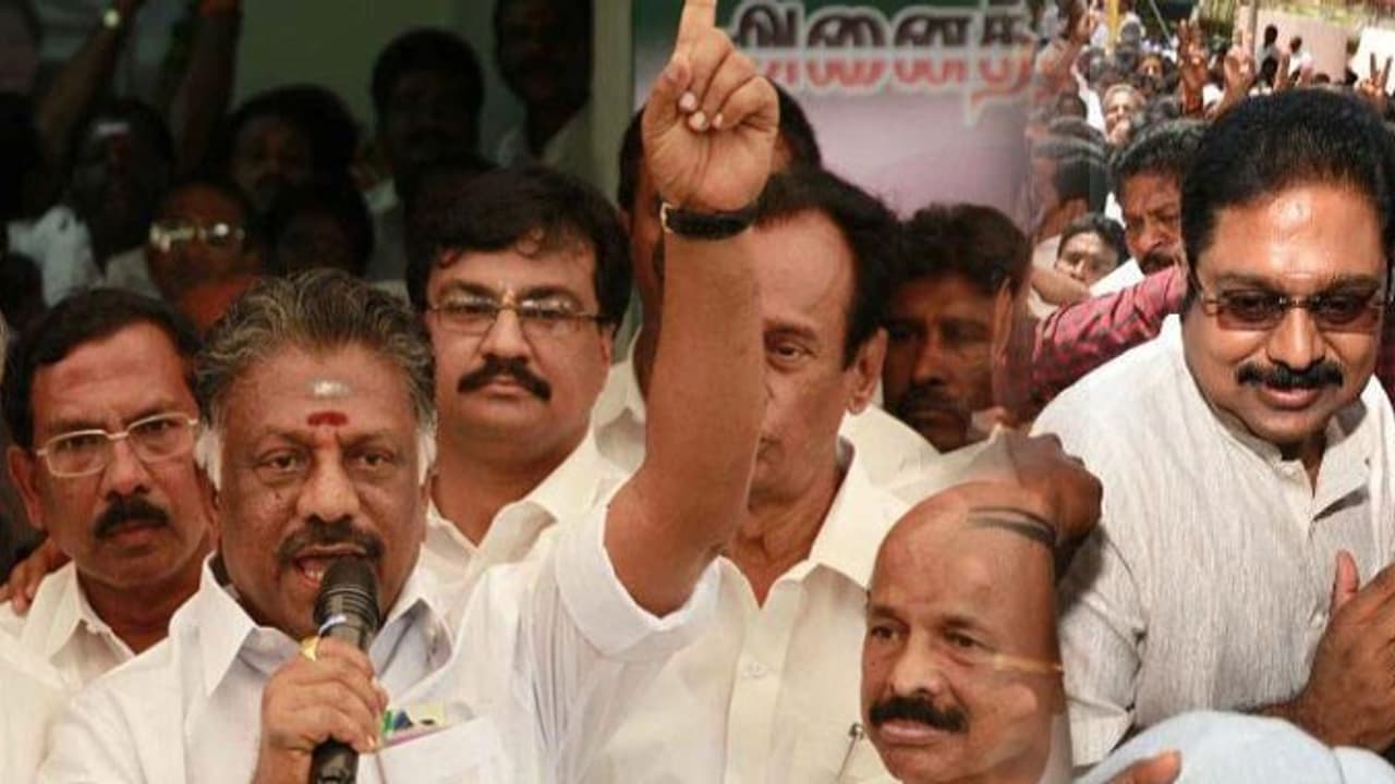 அதகளம் பண்ணும் ஓ.பி.எஸ் அணி.... திருப்பியடிக்க முடியாமல் திணறும் தினகரன்... அதகளம் பண்ணும் ஓ.பி.எஸ் அணி.... திருப்பியடிக்க முடியாமல் திணறும் தினகரன்...