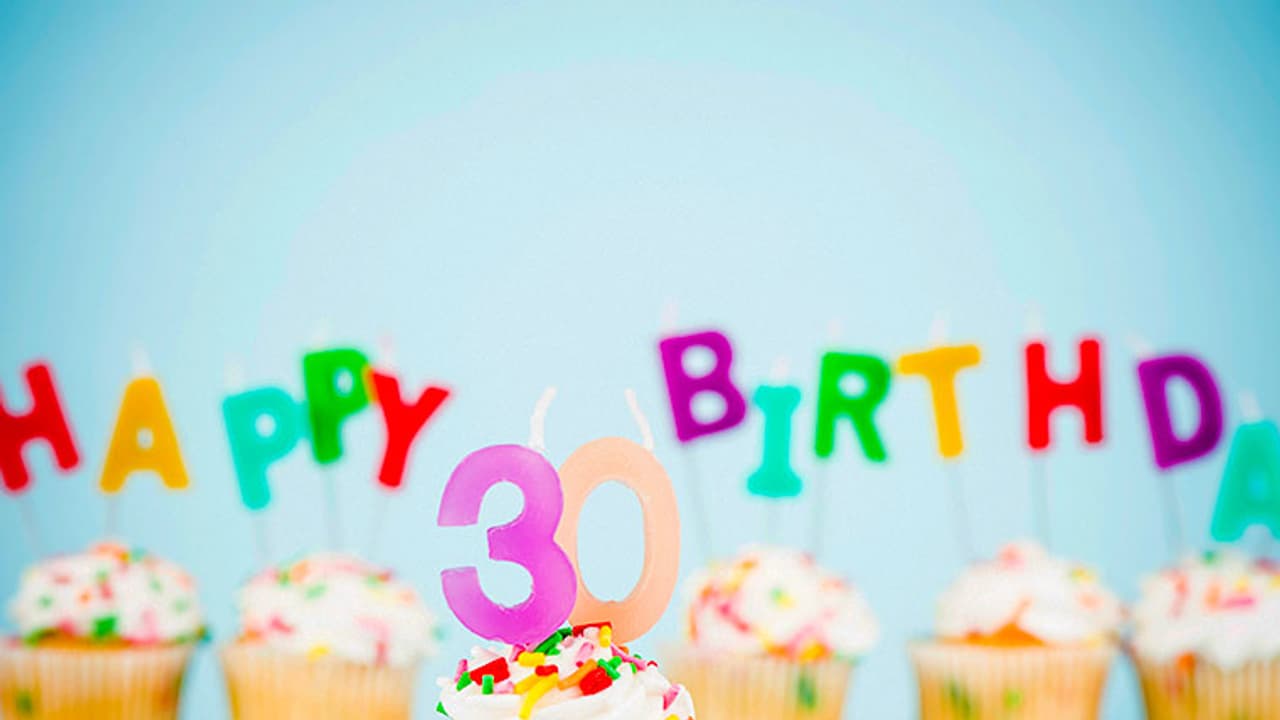 As GIFs turn 30, Facebook lets you add them as comments As GIFs turn 30, Facebook lets you add them as comments