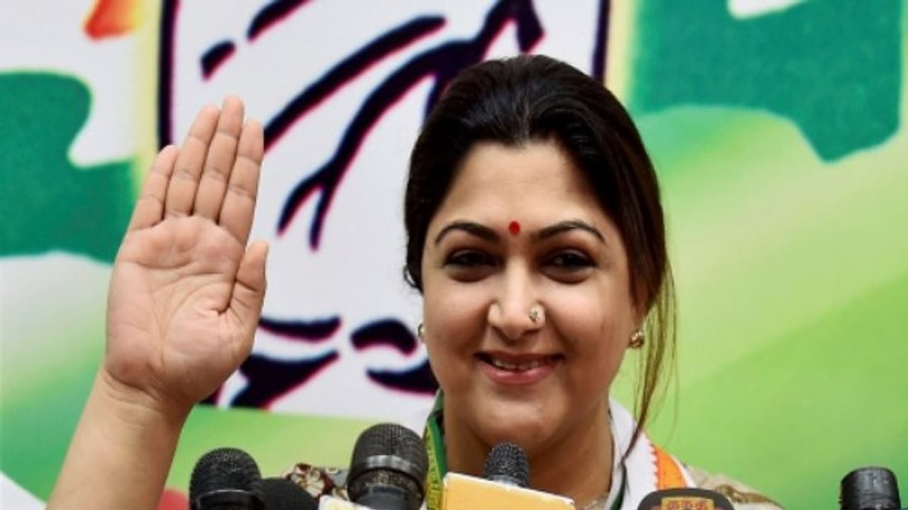 காங்கிரஸ் கட்சியிலிருந்து நடிகை குஷ்பு விலகல்..? ட்விட்டரில் அதிரடி அறிவிப்பு..! காங்கிரஸ் கட்சியிலிருந்து நடிகை குஷ்பு விலகல்..? ட்விட்டரில் அதிரடி அறிவிப்பு..!