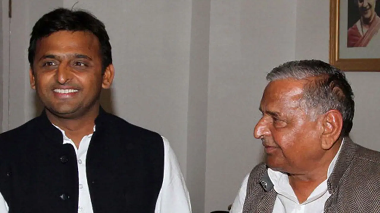 സമാജ്വാദി പാര്ട്ടിയില് കുടുംബ കലഹം; അഖിലേഷ് യാദവിന് പാര്ട്ടി പദവി നഷ്ടമായി സമാജ്വാദി പാര്ട്ടിയില് കുടുംബ കലഹം; അഖിലേഷ് യാദവിന് പാര്ട്ടി പദവി നഷ്ടമായി