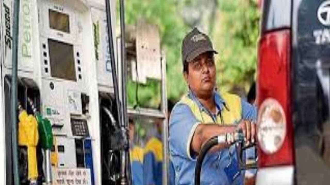 ಇಂದಿನ ಪೆಟ್ರೋಲ್ ದರ: ಬಂದಿದೆ ಹ್ಯಾಪಿ ಸೋಮವಾರ!